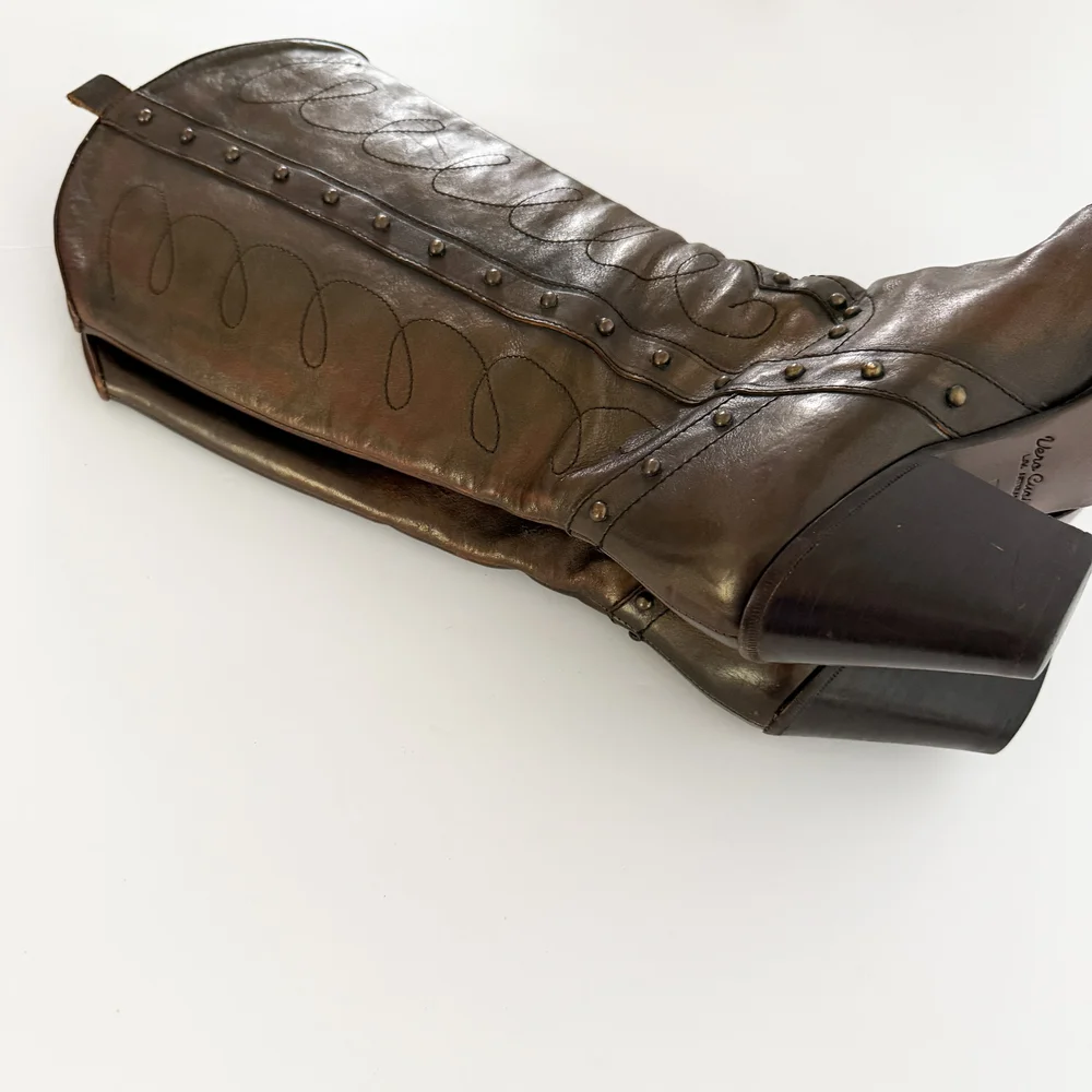 Barneys New York Luxury Leather Cowgirl Boots (US 8.5 - 9 N / IT